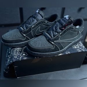 Jordan 1 ‘Black Phantom’